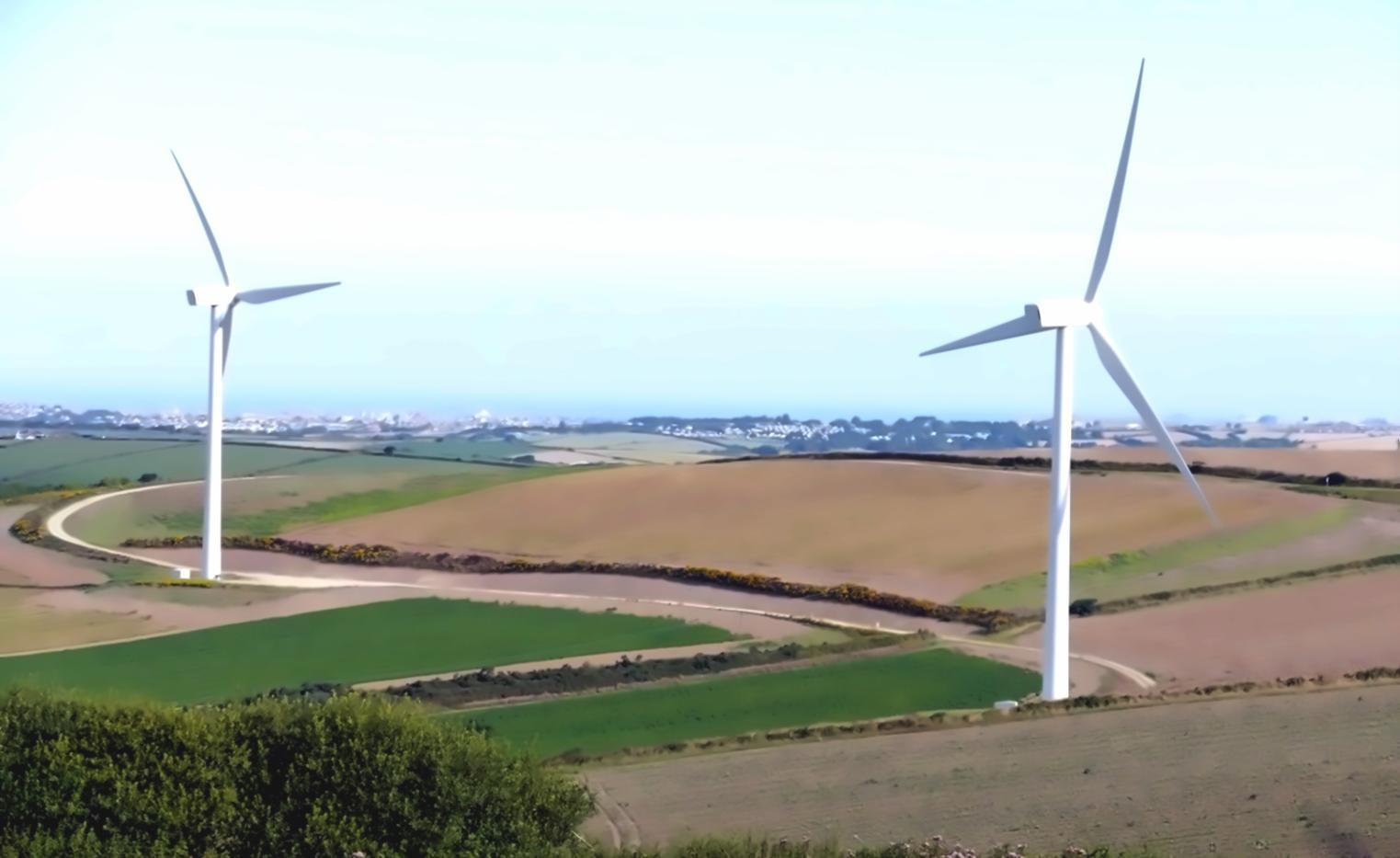 Praktische Bodenprobe – Workshopteilnehmer analysiert Erdschichten